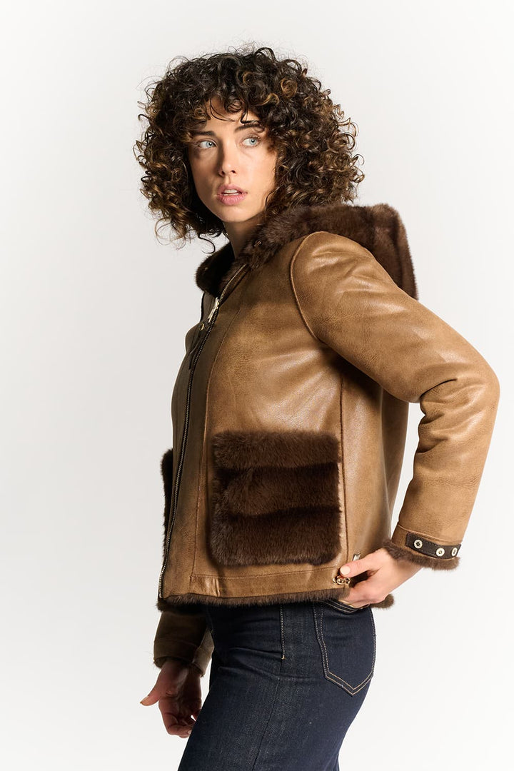 Thyra™ | Marina Kamel