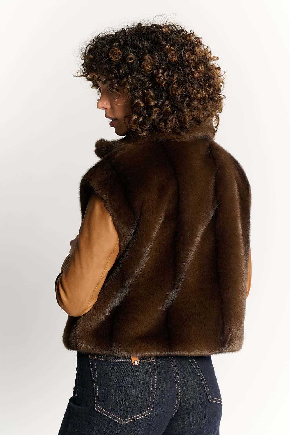 Hjalma™ | Cervinia chokoladevest