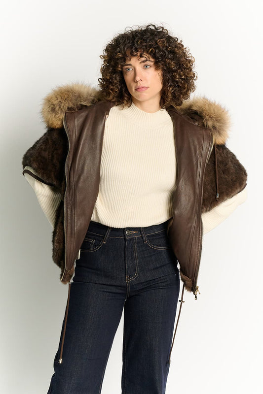 Line™ | Marta Chokoladeponcho